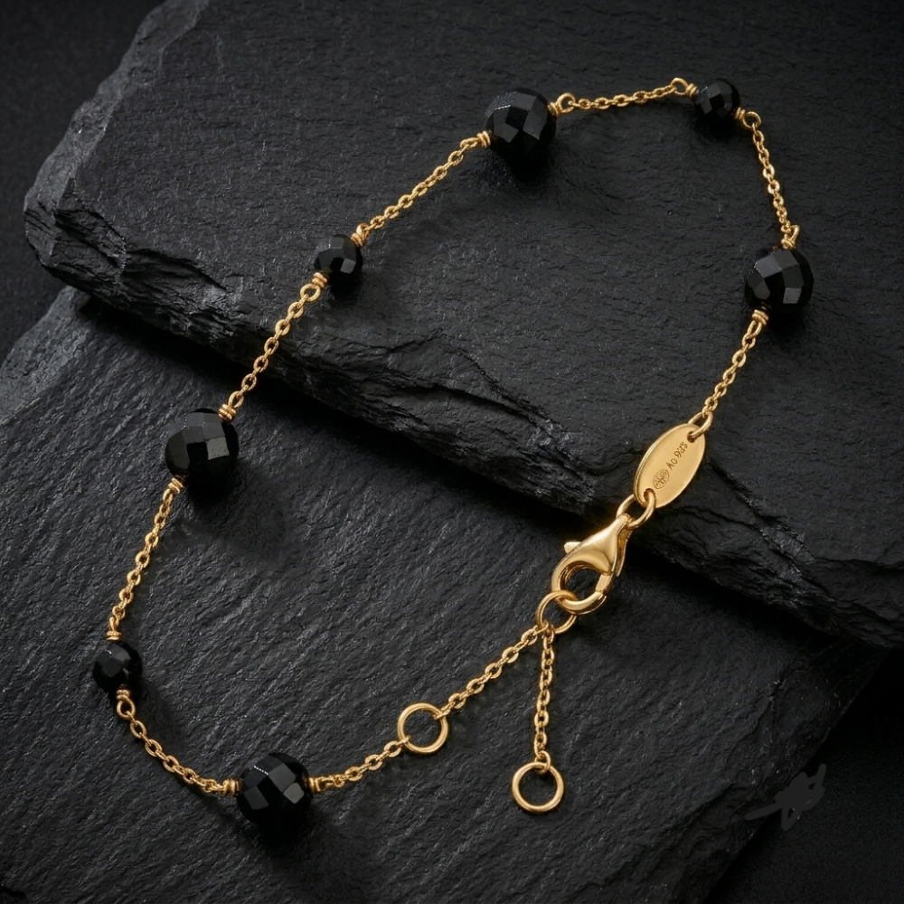 Alternative view of Bracelet argent doré perles facettées naturelles spinelle noire