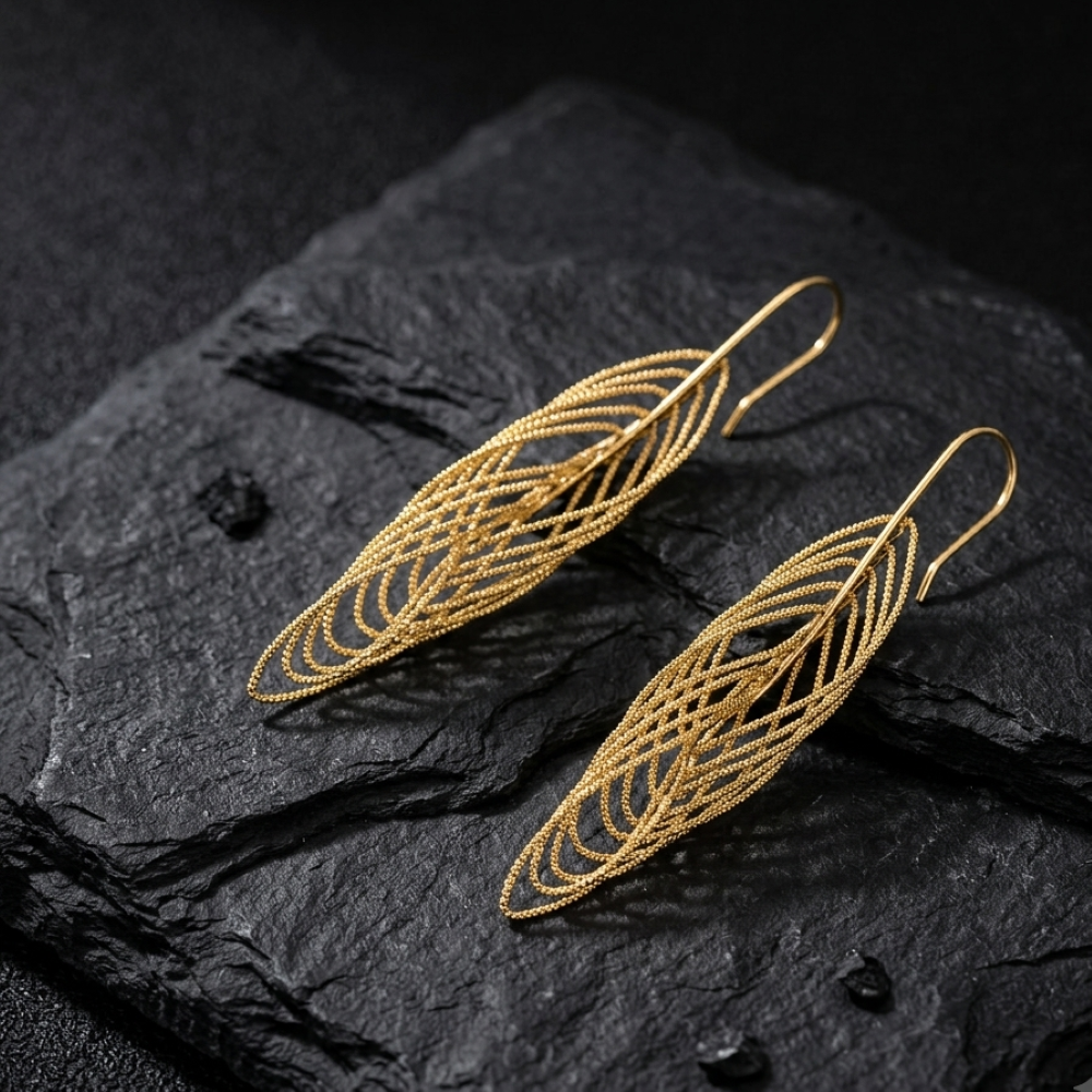 Alternative view of Boucles d'oreilles argent doré spirales diamantées