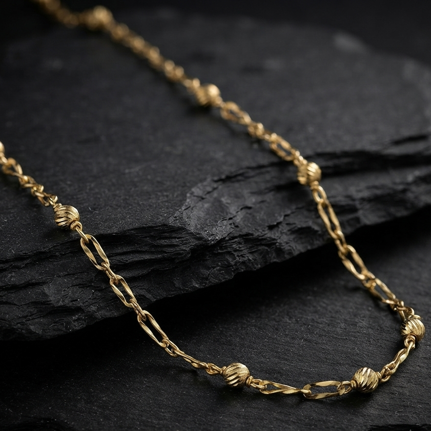 Alternative view of Collier chaine argent maille alternée doré perles diamantées