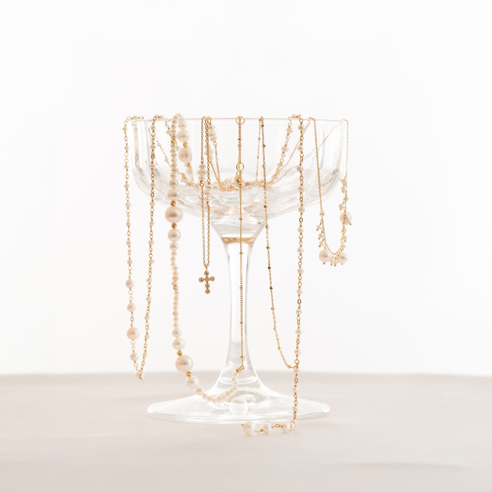 Collier Chaîne en Argent Doré Croix Oxyde de Zirconium et Perles de Culture Naturelles 3