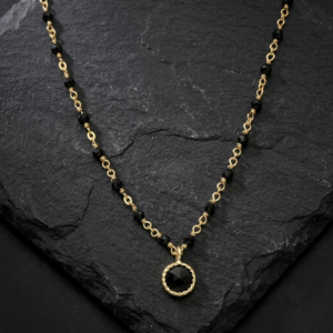 COD216 Collier argent doré perles naturelles spinelle noir et médaillon 2
