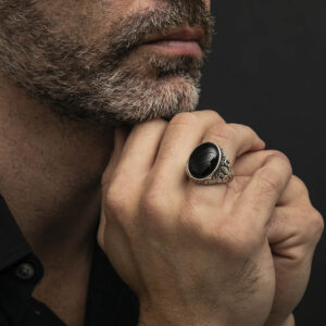 bague-chevaliere-homme-royale-onyx-argent Bague Chevalière homme royale onyx argent 5