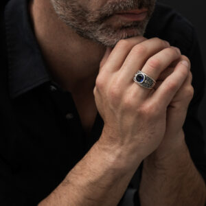 Bague homme argent tête de mort pierre bleue solo skulls 5