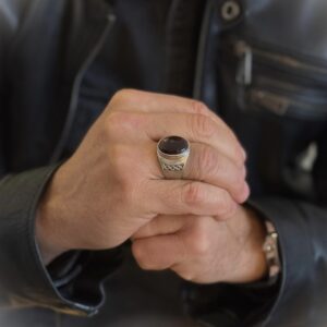 Bague homme œil de tigre rouge massive argent 4