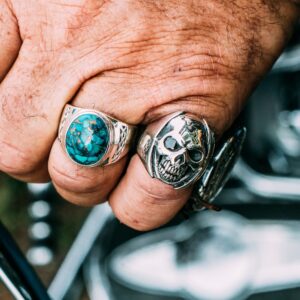 bague-tete-de-mort-argent-big-skull Bague homme turquoise massive argent 9
