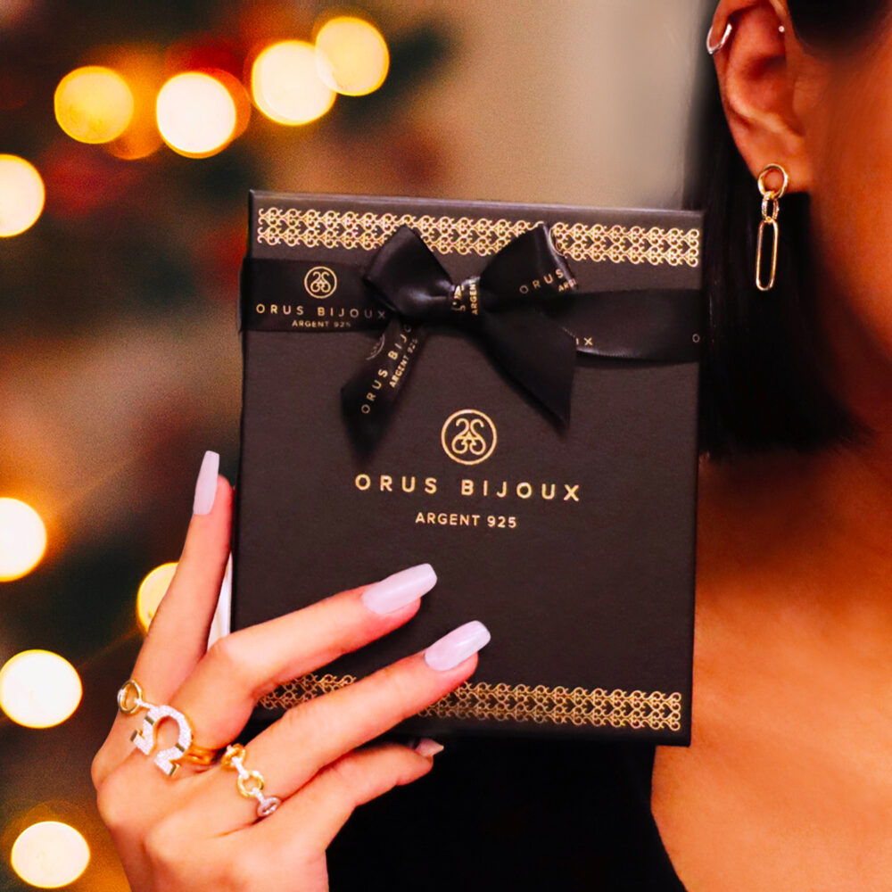 Black and Gold Gift Box 2