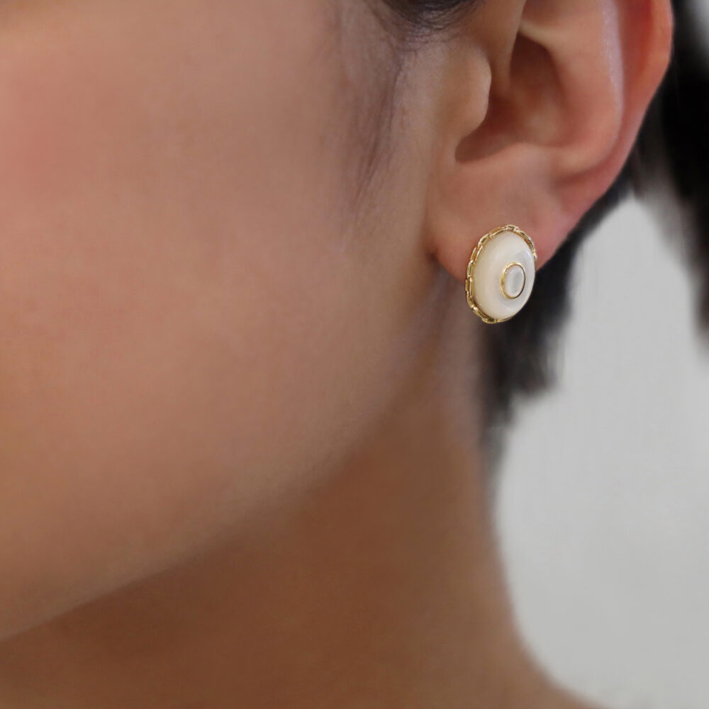 Boucles d'oreilles argent doré clothilde nacre blanche 2
