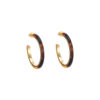Boucles d'oreilles créoles petit modèle en argent doré et résine marron 1