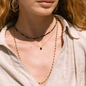 collier-argent-dore-et-pierres-naturelles-noires-long-59cm