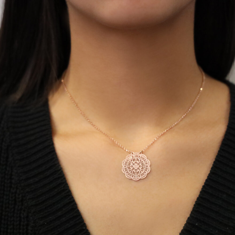 Round pink acanthus silver necklace 2