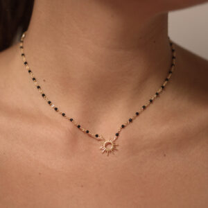 Collier argent soleil rhodié et pierre onyx rouge 4