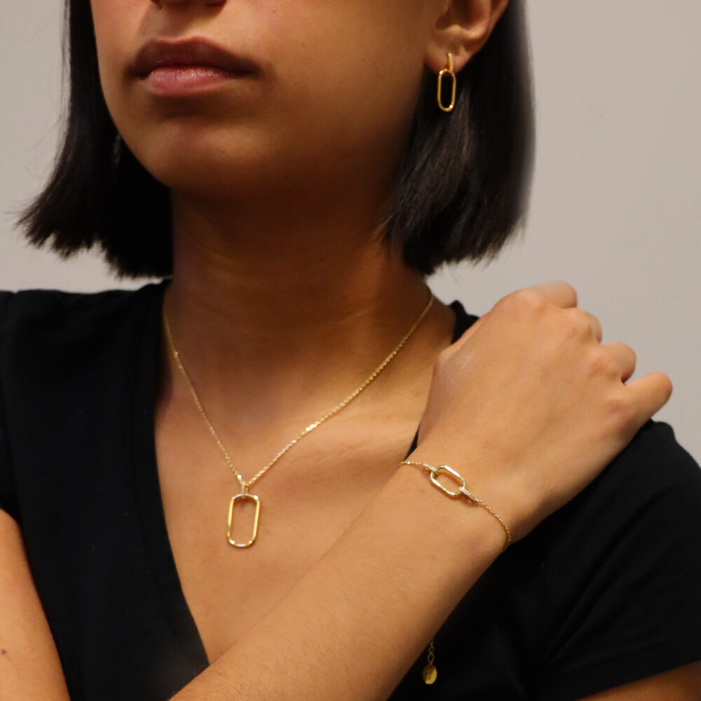 Parure Olga elongated mesh necklace bracelet earrings in silver gilt and white zirconium 2